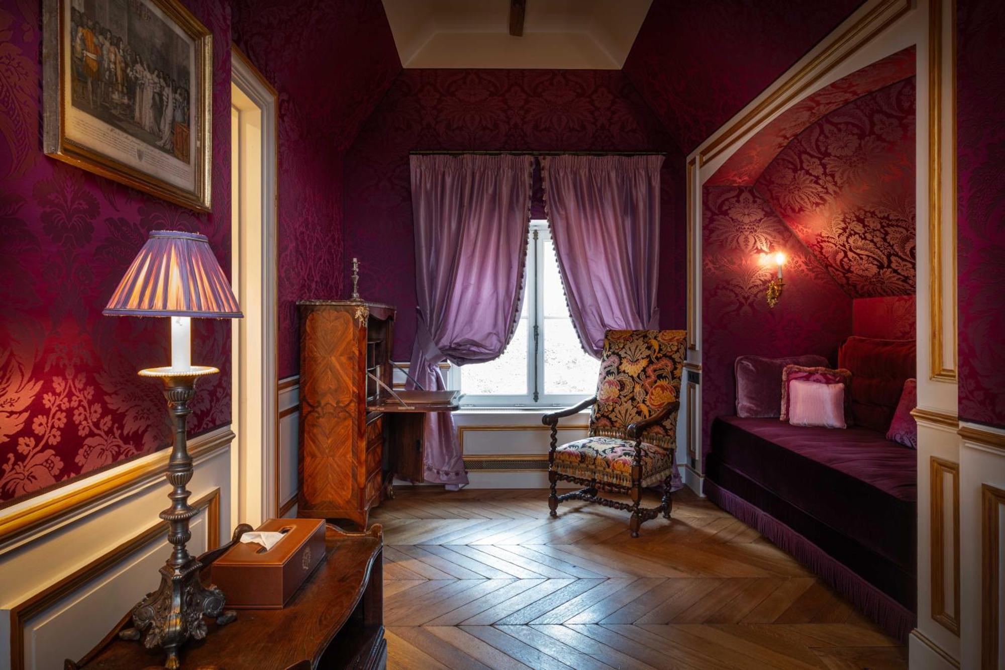 Relais & Chateau Louise De La Valliere Reugny  Exterior photo